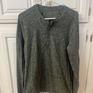 5 - Men’s Lululemon athletica Long-Sleeve athletic performance shirts - medium